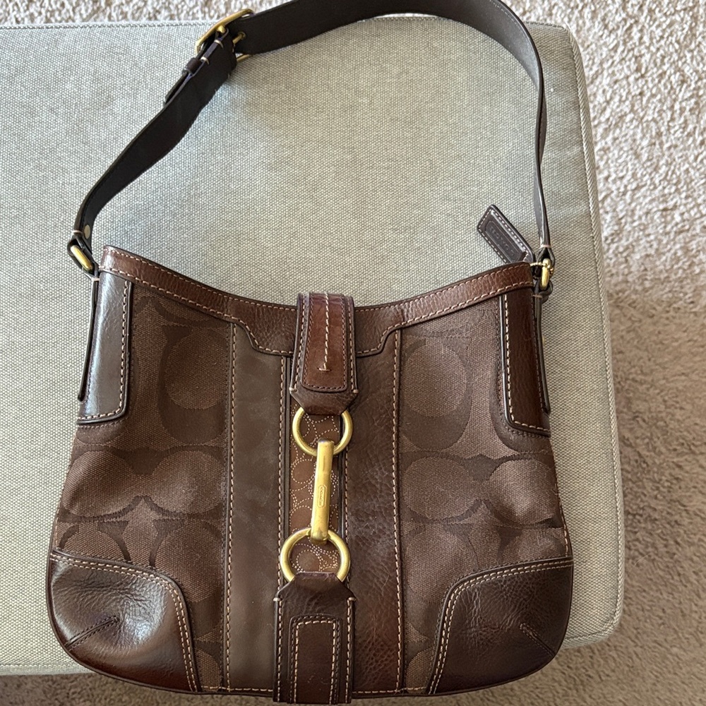 Coach Hampton Signature Handbag Style 11067